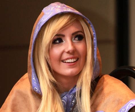 @JessicaNigri .